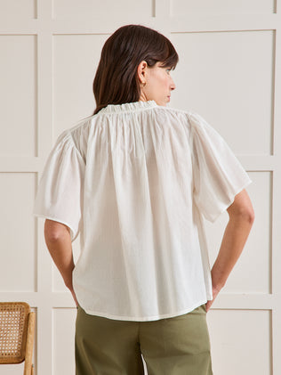 Top voile de coton manches papillon femme