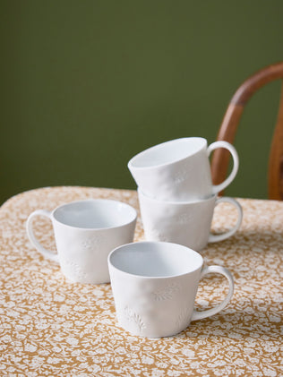 Set of 4 leafy ceramic cups