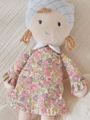 Poupée en velours et tissu Liberty